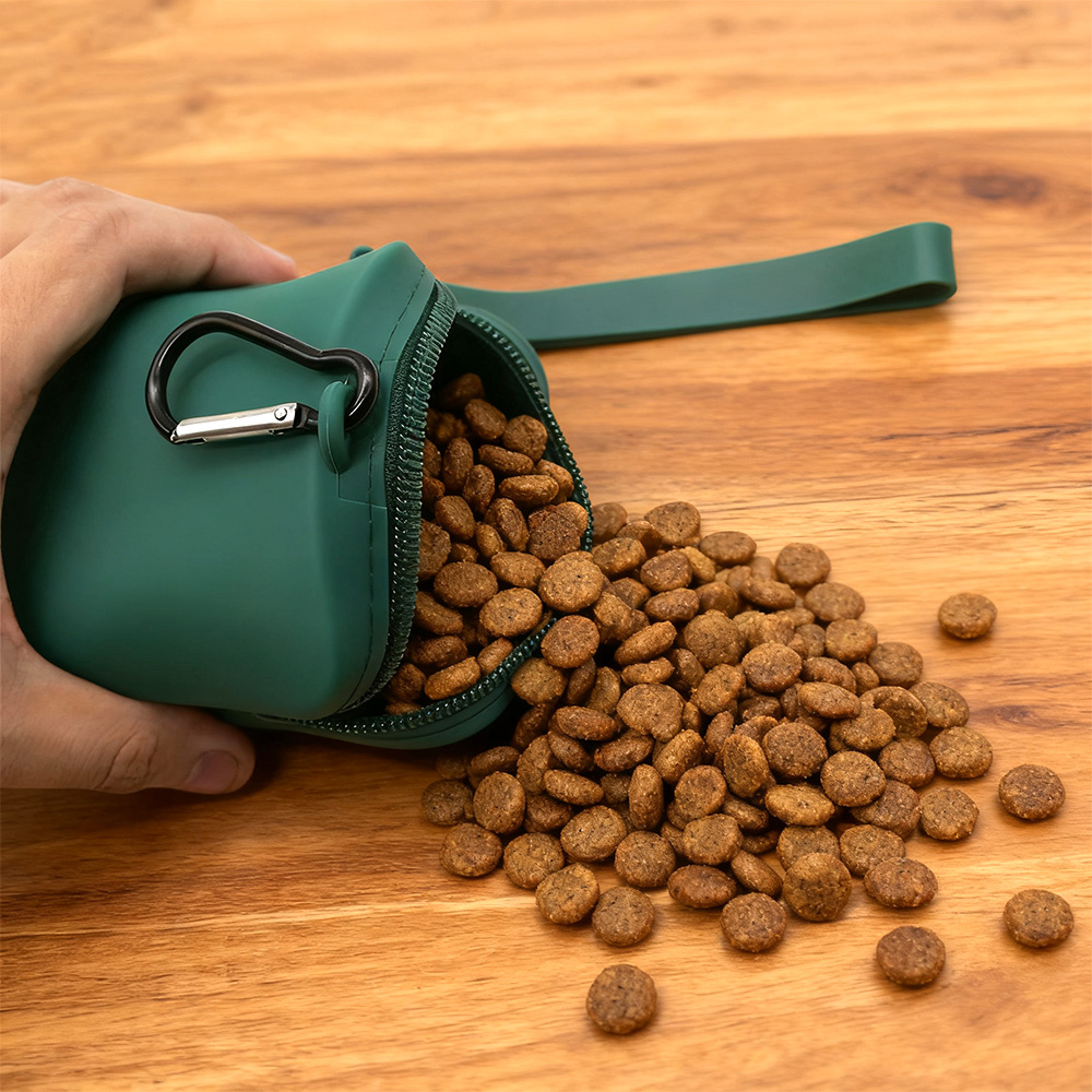 حقيبة طعام للكلاب من السيليكون - مراجعة Food Storage Large وسعره